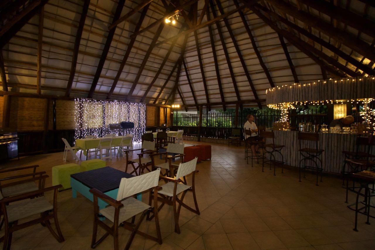 מפלי ויקטוריה Flatdog Lodge מראה חיצוני תמונה