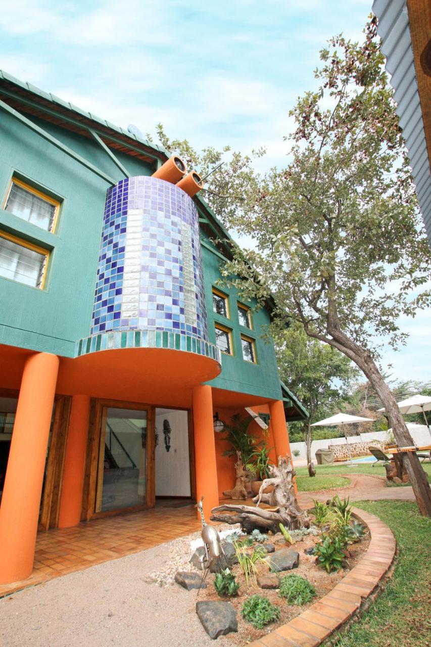 מפלי ויקטוריה Flatdog Lodge מראה חיצוני תמונה