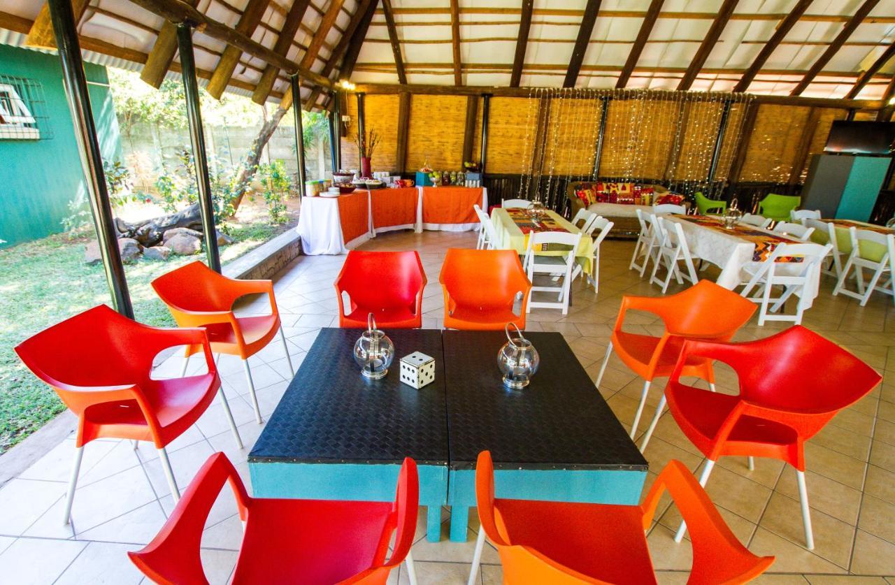 מפלי ויקטוריה Flatdog Lodge מראה חיצוני תמונה